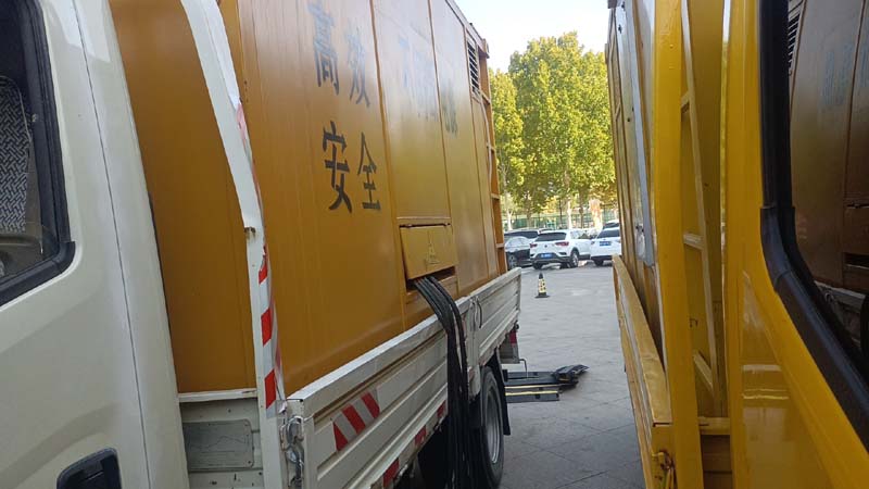 柞水如何判断柴油发电机组和UPS电源的切换时间是否符合要求？